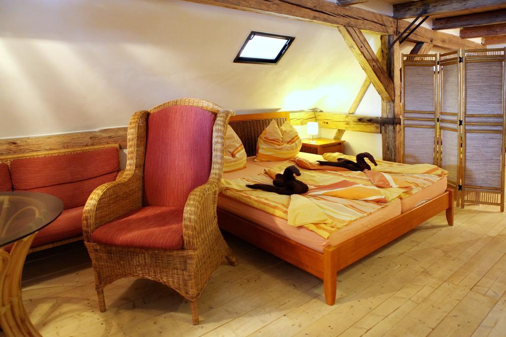 Hrazdeny Statek Mytinka Guest House Ruang foto