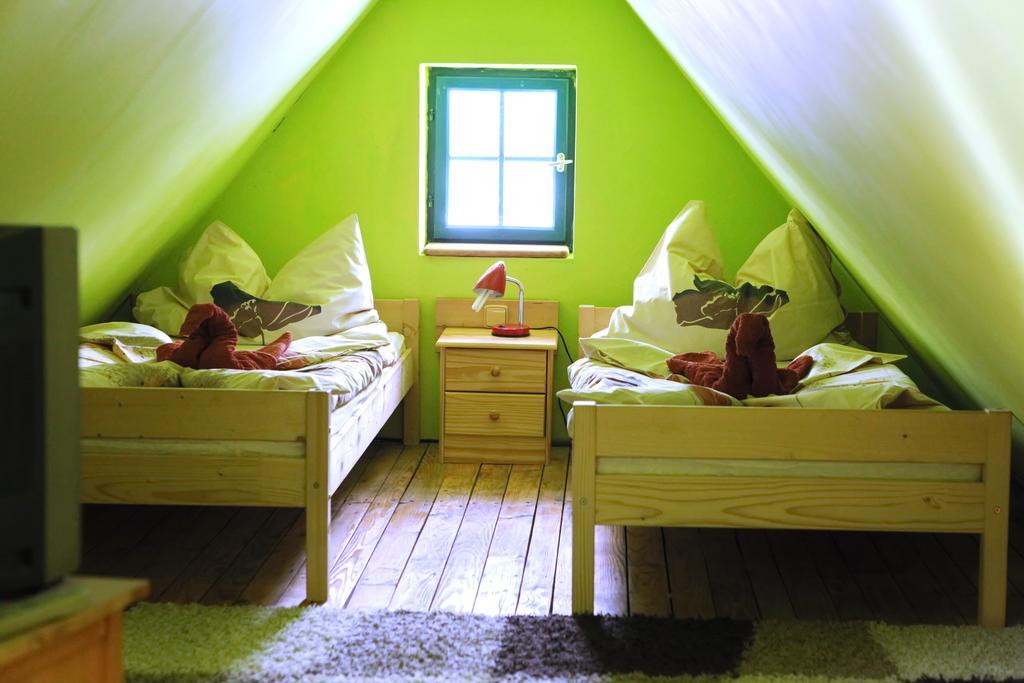 Hrazdeny Statek Mytinka Guest House Ruang foto