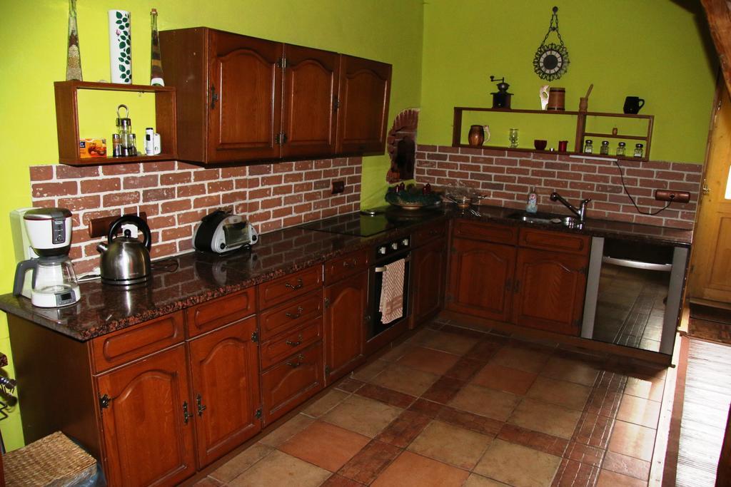 Hrazdeny Statek Mytinka Guest House Ruang foto